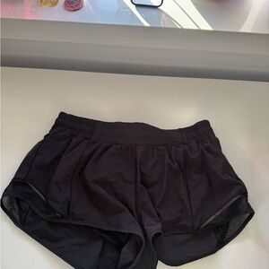 Lululemon Hotty Hot Shorts 2.5in